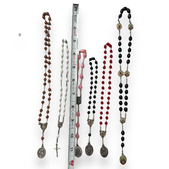 Vintage Religious Jewelry Lot Rosary Medallions lot of 6 #7 - Picture 5 of 7